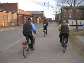 Kaupunkiin palattiin Kutomokadun kautta.