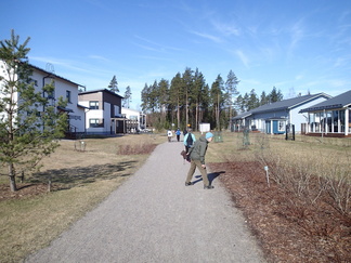Toki nimikyltitkin kiinnostivat. Olisiko tästä mahdollisesti kotipihalle?