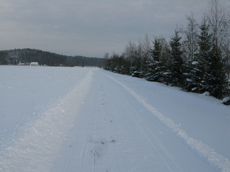 Tapanina oli latukone poikennut ABC:n kautta Hyyppärässä ja lanannut luistelu-uran. Latu-uraa tuolle välille ei vielä ole tehty.
