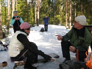 Tulenteossa ei viivytelty, kun saavuimme taukopaikalle.