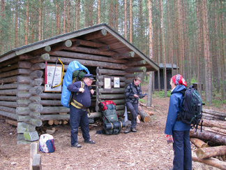 Torstain aamupivällä purimme leirimme