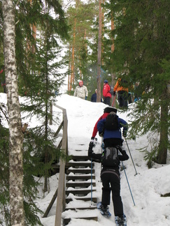 Nousimme Kaksoislammen laavulle.