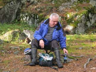 Pentti oli varustautunut kolmiojakkaralla!