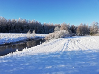 Tämä on kuvattu lauantaina 21. tammikuuta, eli retkeä edeltävänä päivänä Vantaanjoen varrella Hyppärässä.