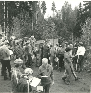 Kuva on mahdollisesti Paarijoen patikasta 1970-luvulta