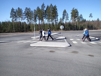 Kohdetta lähestyttäessä kävelijöillä oli edelleen reipas tahti.