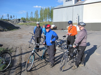 Kuivurilla, Kytäjän tien varressa