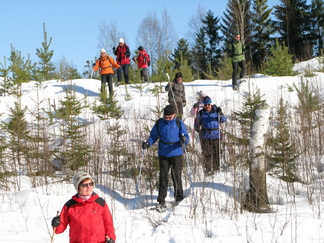 Taimikkoa tallomatta siirryimme Kolmiperslammelle.