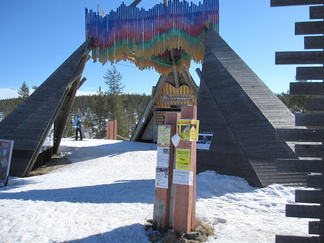 Ulkoilijoita varten on Saariselän päähän pystytetty opastuspiste.