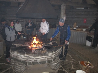 Letunpaistoa Maahinen-kammissa