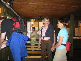 Poikkesimme Haukkalammen opastustuvalla