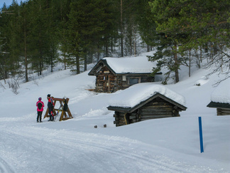 Luulammen munkkikahvien jälkeen suuntasimme kuka minnekkin. Kameramies palasi pikkuisen takaisinpäin...