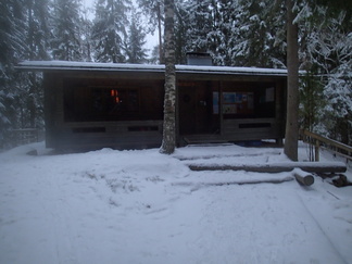 Latu-Miilu oli jo kolmatta viikonloppua auki.