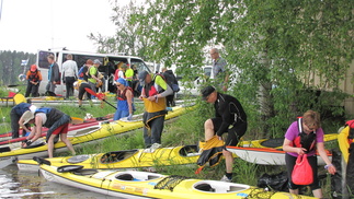 Aukkopeitteet paikoilleen.