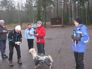 Lyhyen päivän valoisin hetki oli käsillä päättäessämme retkemme