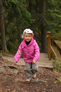 Vähäsen myöskin reippailtiin ja tutustuttiin maisemiin